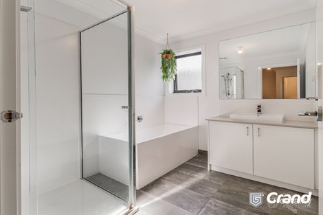 Property photo of 40 Innes Court Berwick VIC 3806
