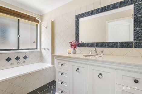 16 Pozieres Pde, Allambie Heights, NSW 2100