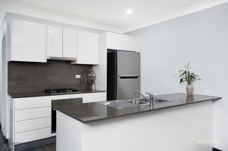 Property photo of 3/1-2 Harvey Place Toongabbie NSW 2146