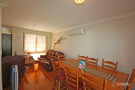 Property photo of 5 Gallus Place Rosemeadow NSW 2560