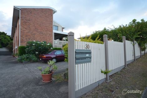 Property photo of 2/30 Kennington Road Camp Hill QLD 4152