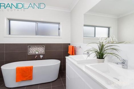 Property photo of 32 Sammarah Road Edmondson Park NSW 2174