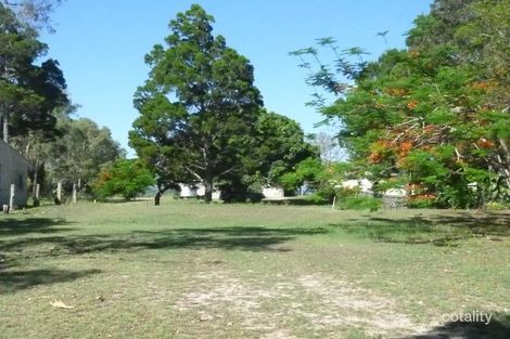 46 Acacia St, Moore Park Beach, QLD 4670