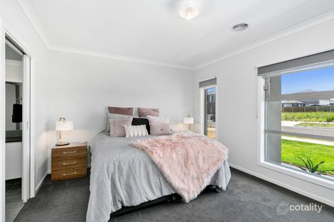 Property photo of 11 Wynn Avenue Armstrong Creek VIC 3217
