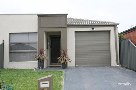 2/5 Surveyor St, Wyndham Vale, VIC 3024