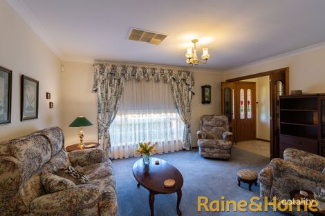 Property photo of 14 Ron Gordon Place Dubbo NSW 2830