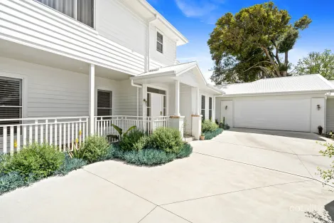 Property photo of 20A Frederick Street Point Frederick NSW 2250