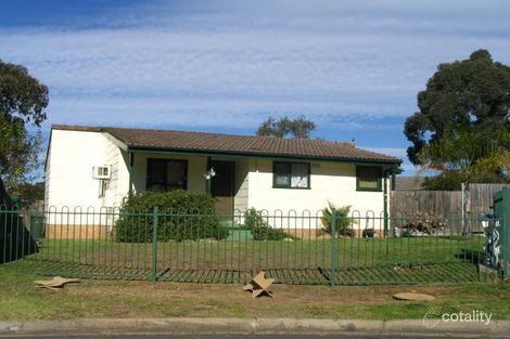 8 Upton Pl, Bonnyrigg, NSW 2177