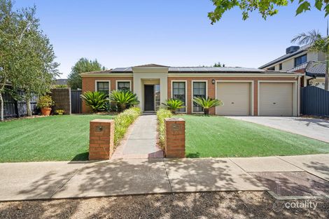 Property photo of 70 Cambridge Crescent Taylors Lakes VIC 3038