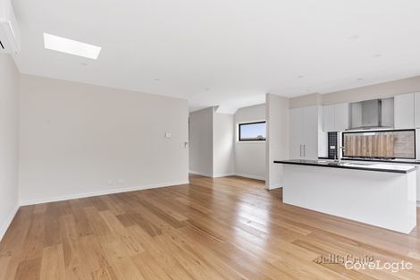 Property photo of 2/1 Carlyle Crescent Bellfield VIC 3081