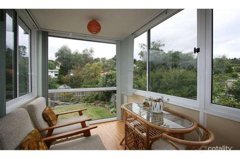 Property photo of 16 Henley Street Lindisfarne TAS 7015