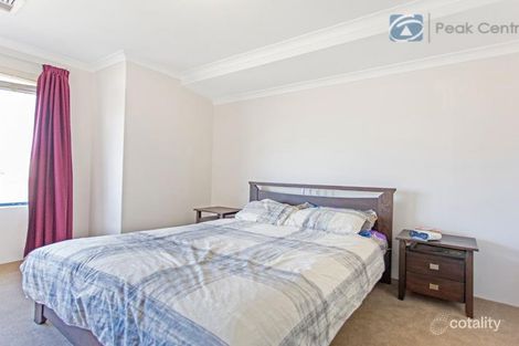 Property photo of 4 Kenworth Pass Success WA 6164