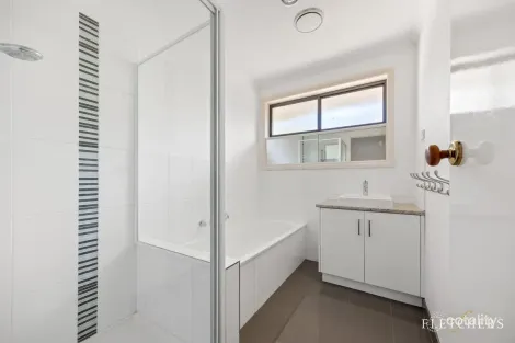 Property photo of 2 Brompton Place Alfredton VIC 3350