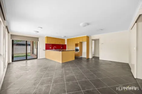 Property photo of 2 Brompton Place Alfredton VIC 3350