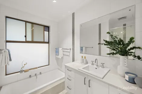 Property photo of 7 Emerald Way Edgewater WA 6027