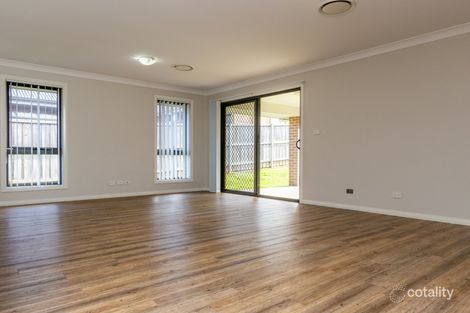 Property photo of 3 Myrtle Crescent Aberglasslyn NSW 2320