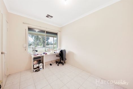 Property photo of 16 Serpentine Way Stake Hill WA 6181