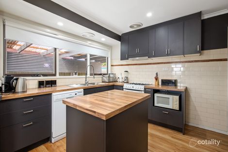 Property photo of 8 Topaz Avenue Wyndham Vale VIC 3024