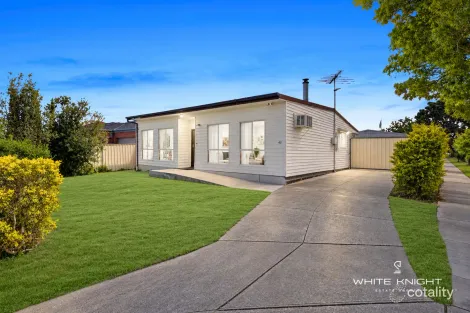 43 BERNBANKS AVE, ST ALBANS, VIC 3021