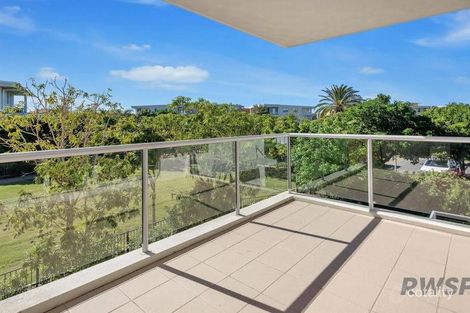 126/66 Sickle Ave, Hope Island, QLD 4212