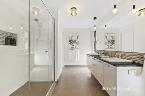 Property photo of 19 Bulimba Drive Doreen VIC 3754