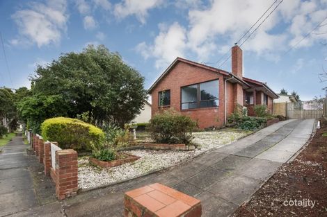 Property photo of 17 Hickory Crescent Frankston North VIC 3200