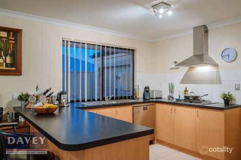 Property photo of 9 Prague Vista Hocking WA 6065