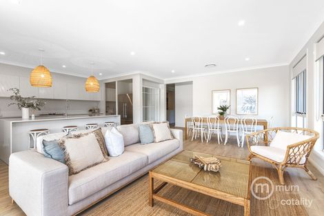 Property photo of 22 Amaroo Drive Narrawallee NSW 2539