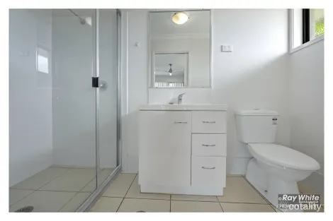 Property photo of 3 Benjamin Drive Gracemere QLD 4702