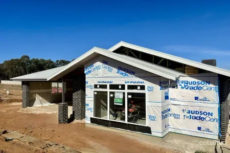 Property photo of 86 Jumbuck Drive Gobbagombalin NSW 2650