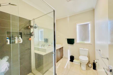 Property photo of 60 Modern Crescent Tarneit VIC 3029