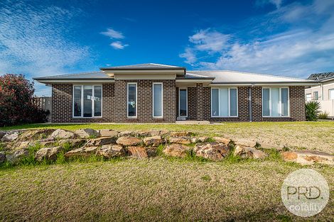 2/82 Barmedman Ave, Gobbagombalin, NSW 2650