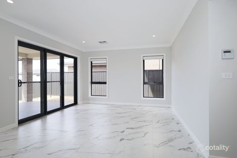 Property photo of 28 Pridham Avenue Box Hill NSW 2765