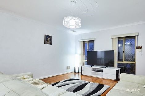 Property photo of 6 Sheridan Court Lake Coogee WA 6166