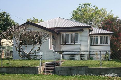 22 Framont Ave, Holland Park, QLD 4121