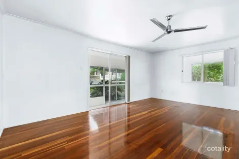 Property photo of 42 Hillcrest Avenue Scarness QLD 4655