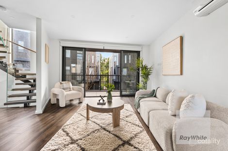 Property photo of 20 Collared Close Bundoora VIC 3083