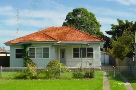 34 Railway Cres, North Wollongong, NSW 2500