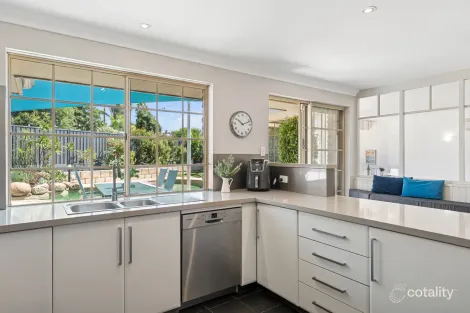 9 Tessa Ct, Duncraig, WA 6023