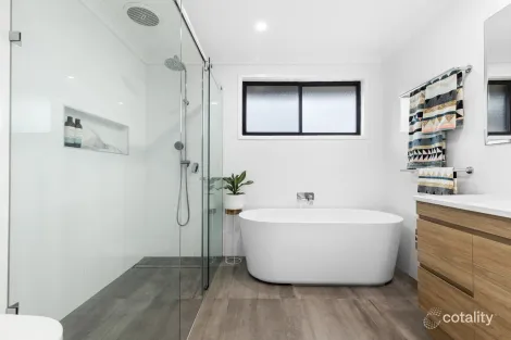 Property photo of 103 James Cook Drive Kings Langley NSW 2147