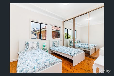 Property photo of 9 Parr Close Bossley Park NSW 2176