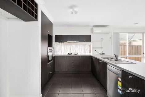 Property photo of 40 Yellow Gum Way Manor Lakes VIC 3024