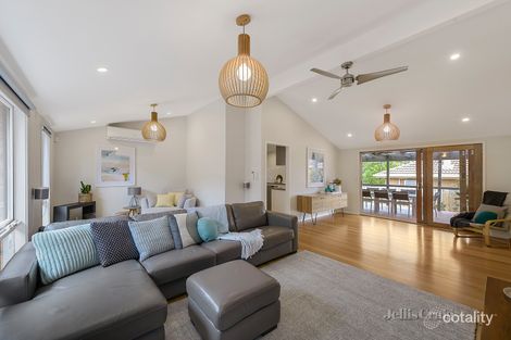 Property photo of 12 Allumba Drive St Helena VIC 3088