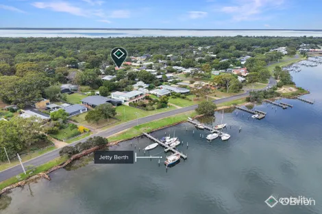 18 Currawong Cl, Raymond Island, VIC 3880