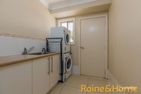 Property photo of 13 Avalon Place Dubbo NSW 2830