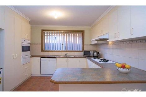 Property photo of 14 Gibson Court Altona Meadows VIC 3028