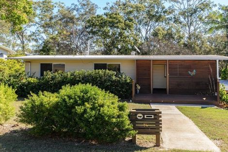 74 Shaw St, New Auckland, QLD 4680