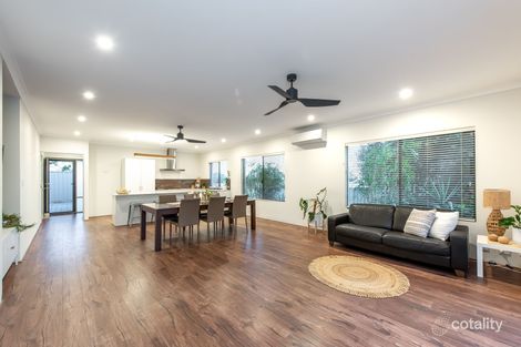 22b Lagoon Pl, Beldon, WA 6027