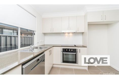 Property photo of 2/12 Parrott Street Boolaroo NSW 2284