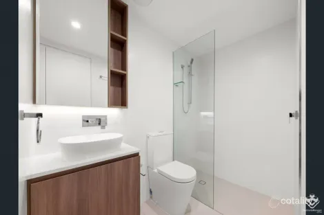 Property photo of 100 Holdsworth Street Coorparoo QLD 4151